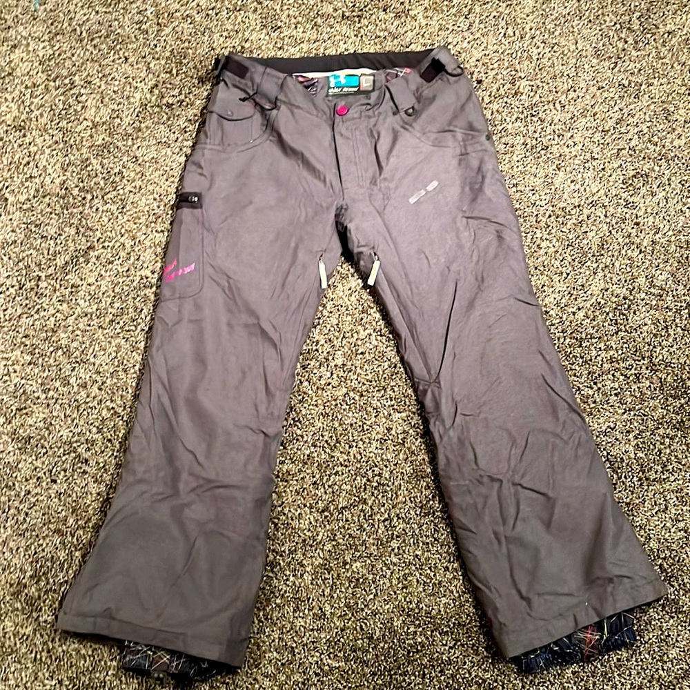 Snowpants Under Armour - lightly insulated